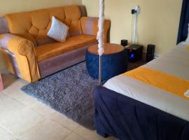 Maureen Apartments Bomet, hotel com estacionamento em Bomet