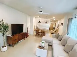 Sunny's Cozy Home