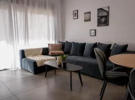 Red Sea Elegance - by G&P Suites