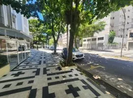 Apartamento Pitangueiras 2 quartos com ar condicionado, garagem