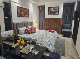 Ultra Luxury Cool Flat By Bliss Stay