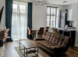 Spacious 2-Bedroom Apartment Near City Center