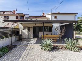 Holiday Home Mika by Interhome, hotel v destinaci Tar