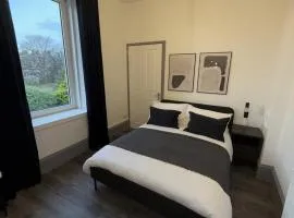 Sunnyside Apartment