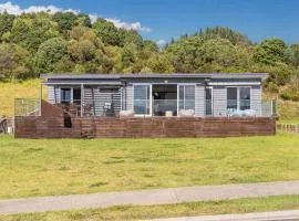 Pipi Palace - Cooks Beach Holiday Home