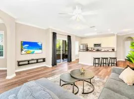 Near Disney - 3BR Condo - Pool and Games