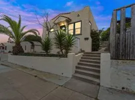 Cozy Ocean Beach Bungalow