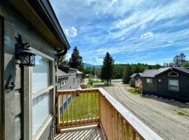 BMV4 Tiny Home Topline, hotel sa Carroll