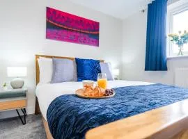 2 Bed Elegant home with Parking in Harlow