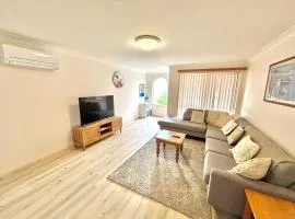 Waratah Retreat