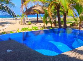 Bungalows Tree Tops - Adults Only – hotel w mieście Zihuatanejo