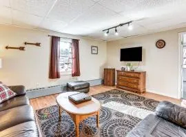 1 Block to Crystal Lake Downtown Beulah Apt!