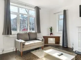 Comfy Home-Vimy Road