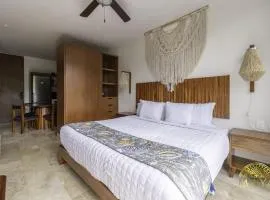 NHOA 205B Lux 1BR Condo Pool View in Aldea Zama