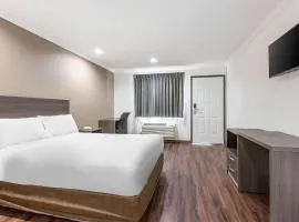 Baymont by Wyndham Bakersfield