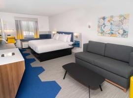 Microtel Inn & Suites by Wyndham Newark NY, hotel in Newark