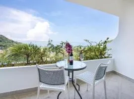 Scenic Kata SeaView Condo O17-1BR just 5 min Drive to Kata Beach