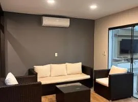 Duplex a metros del the aeropuerto