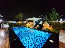 Morning Glory Pool Villa Chaam-Huahin