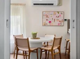Glenelg Hideaway Bliss