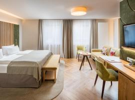 Parkhotel Güldene Berge, Hotel in Weißenfels