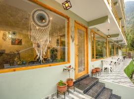 Bashist에 위치한 호텔 The Himalayan Stories - A Riverside Heaven Resort