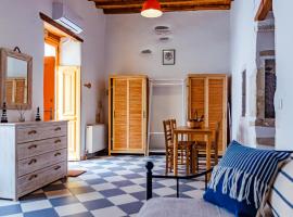 Maria-Anna Traditional Island House, villa em Parikia