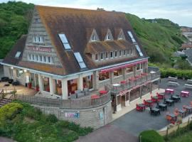 Logis Hotel Du Casino Restaurant Le Mathelia, hotel v destinaci Vierville-sur-Mer
