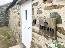 Ty Bedwen - Cosy Rural Retreat in St Davids