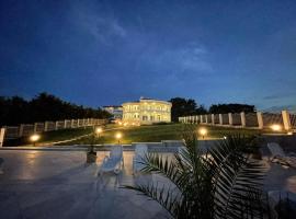 The Lodge Summer Apartments, hotel di Sozopol