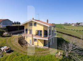 Homiday - Villa Moretti, khách sạn ở Colonnella