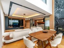 5-Bedroom Villa with Pool & Sauna