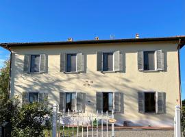 Casa le Rondini Toscana, hotel v destinaci Bucine