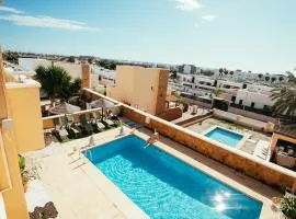 Villa Dahi Almerimar with Private Pool, Bar, Barbeque and Panoramic Sea Views