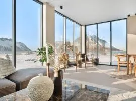 Luxury Lodge in Lofoten - jacuzzi & sauna - LL20