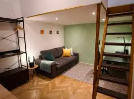Studio Apartment - 5 min from City Center with AC