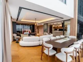 6-Bedroom Villa with Sauna & Pool