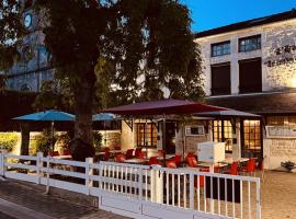 Viesnīca Hostellerie Au rendez-vous des amis pilsētā Šomona