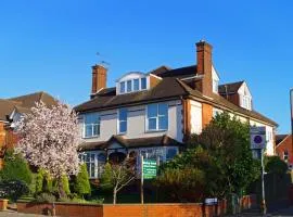 Ricky Road Guest House - Budget