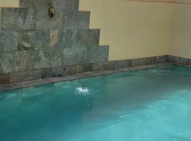 Spacious villa in Tamansourt with private pool_22, hotel v destinaci Aït Ali