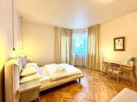 City Center Unirii Square Private rooms with City View - Shared Amenities