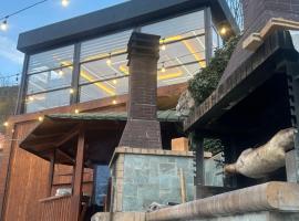 Bujtina Sakollari, hotel v destinaci Poliçan