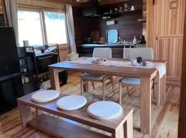 One ペットと泊まれるログハウス