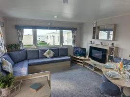 BRIGHT MODERN STYLE CARAVAN WITH VIEWS on HAVEN LITTLESEA WEYMOUTH