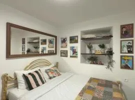 Olive's Place Apartment