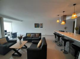 Amplio apartamento con vista campestre, hotel u gradu Sabaneta