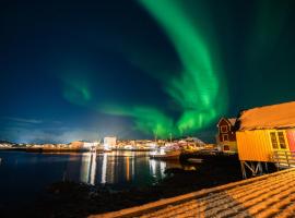 Kræmmervika Rorbuer - Rustic Cabins & Hostel in Lofoten, hotel v destinaci Ballstad
