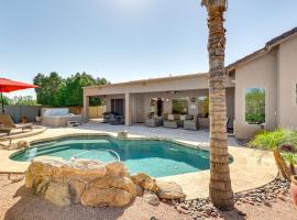 3 Mi to Usery Mtn Regional Park Poolside Paradise: Mesa'da bir otel