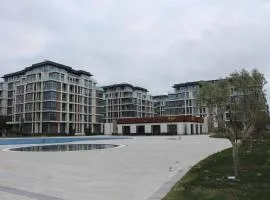 Sea Breeze Polo Residence