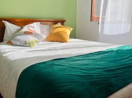 Pensão Manalvo, posada u hostería en Caxarias